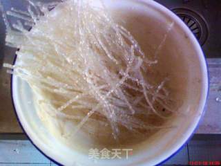 菠菜鸡蛋素水饺的做法步骤：3