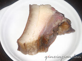 白菜豆干炒腊肉的做法步骤:2