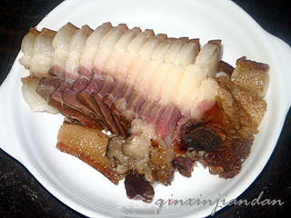 白菜豆干炒腊肉的做法步骤:3