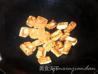 白菜豆干炒腊肉的做法步骤:6