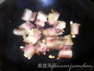 白菜豆干炒腊肉的做法步骤:9