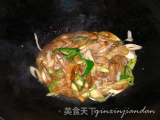 京葱爆鸡翅尖的做法步骤:4