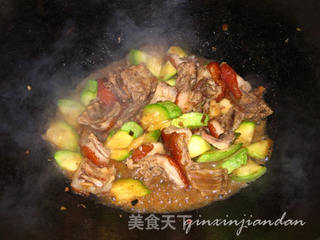 西葫芦焖烧肉的做法步骤:5