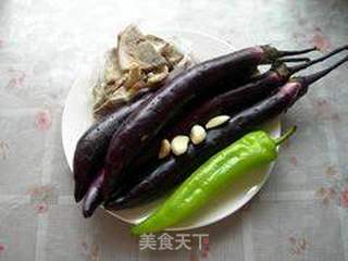 尖椒炒茄子的做法步骤：1