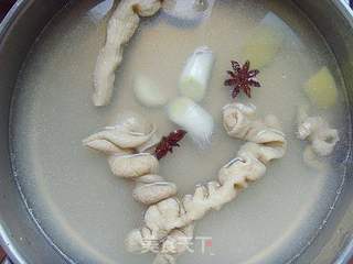 豆花肥肠的做法步骤:4