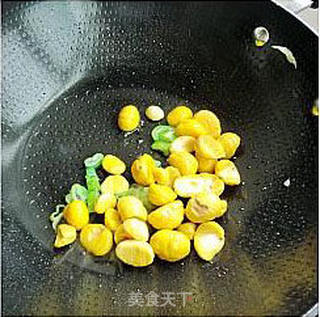 秋冬季的保健菜----栗子烩白菜的做法步骤:4