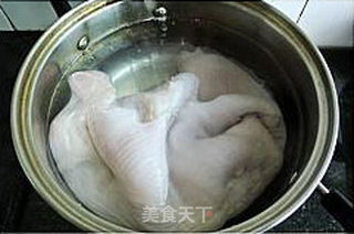 秋季滋阴润肺靓汤----罗汉笋煨猪肚的做法步骤:5