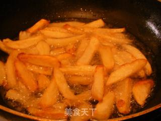云南小吃 炸土豆的做法步骤：1