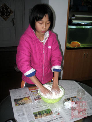 家有小厨--小MM学做披萨的做法步骤：1