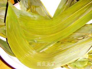 香甜可口——糯米红枣粽子的做法步骤：1