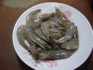 香辣大虾的做法步骤：1