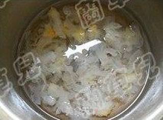 银耳炖鹌鹑蛋的做法步骤:4