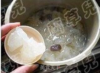 银耳炖鹌鹑蛋的做法步骤:6