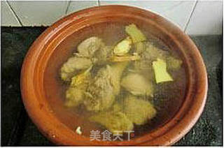 当归老姜鸭肉煲的做法步骤：4
