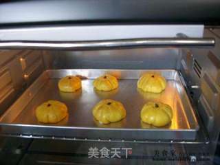 晒晒我的礼物~搅拌器@@可爱南瓜面包的做法步骤:12