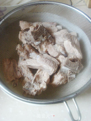 好吃不腻的下饭菜——辣白菜年糕烩排骨的做法步骤:5