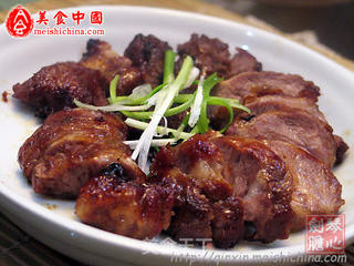 蒜香烤猪面肉的做法步骤:6