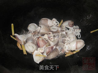 姜葱墨鱼仔的做法步骤:3