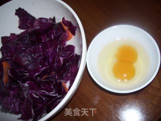 鸡蛋炒紫甘蓝的做法步骤:3