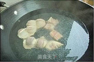 秋冬季家常靓煲-----鸭胗鸭血煲的做法步骤：3