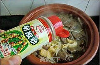 秋冬季家常靓煲-----鸭胗鸭血煲的做法步骤：9