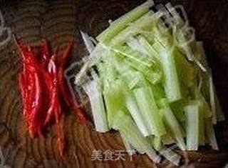 泡菜西芹牛柳的做法步骤：4