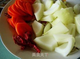 回锅肉的做法步骤：1