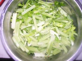 豉香芹菜的做法步骤:2