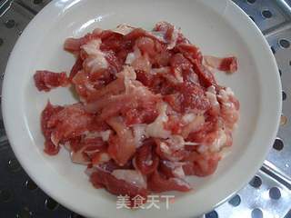 西芹炒豆皮的做法步骤：2
