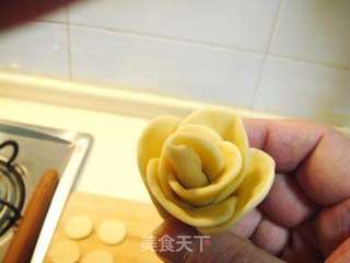 橱窗花样展示面包制作“鲜花造型硬质咸面包”的做法步骤：21