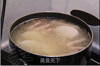 美容又补钙,冬日暖身---大骨萝卜浓汤的做法步骤:11