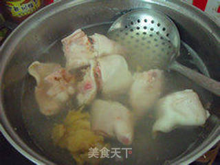 水晶蹄冻的做法步骤：1