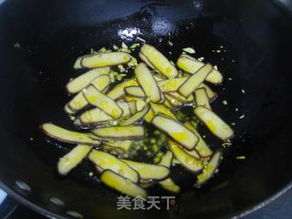 茶香豆干炒肉的做法步骤：4