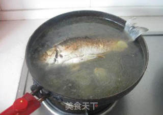 鲫鱼豆腐汤—有宝宝必做的做法步骤:4
