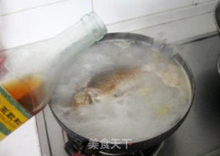鲫鱼豆腐汤—有宝宝必做的做法步骤:5