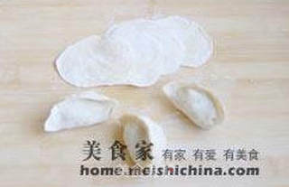 三鲜馅饺子的做法步骤:10