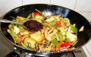 干锅什锦菜的做法步骤:10