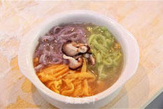 宝宝餐系列(5)三色骨汤面--附赠奶酪鸡肉丸的做法步骤:8
