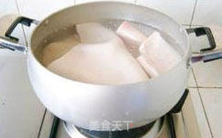 水晶肉皮冻的做法步骤:4
