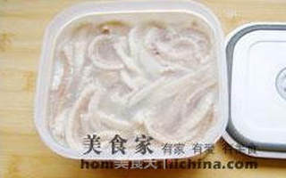 水晶肉皮冻的做法步骤:10