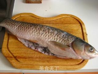 糖醋鱼块的做法步骤：1
