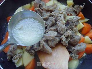咖喱牛腩的做法步骤:7