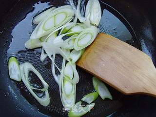 葱爆羊肉的做法步骤:4