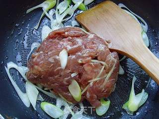 葱爆羊肉的做法步骤:5