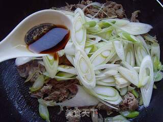 葱爆羊肉的做法步骤:7