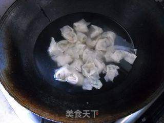 荠菜鲜肉馄饨的做法步骤:6