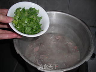 妈咪宝贝补血御寒粥——猪肝瘦肉粥的做法步骤:6