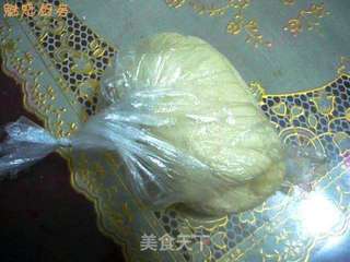 自制健康鲜奶麻花的做法步骤：7
