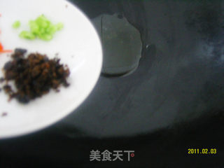 【豉香酿鱿鱼】的做法步骤:5