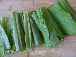 简单V奢华美味:豆豉鲮鱼油麦菜的做法步骤:2